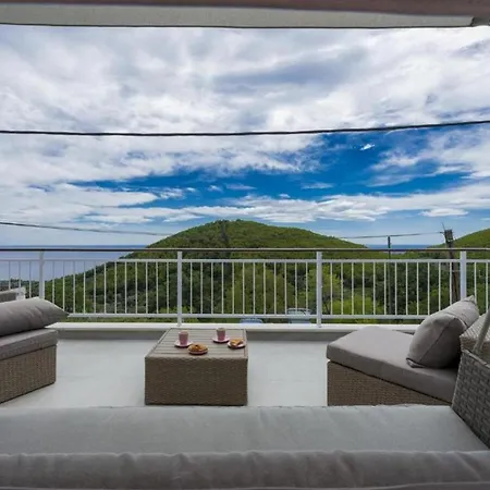 Vila Calming Area With Infinity Pool *