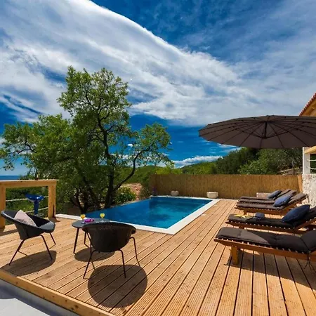 Calming Area With Infinity Pool Vila *
