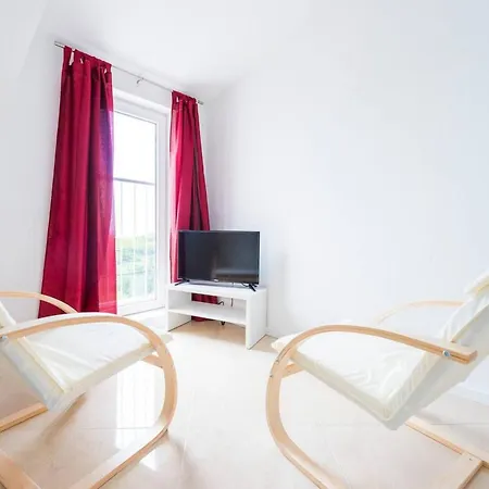 Villa Calming Area With Infinity Pool *