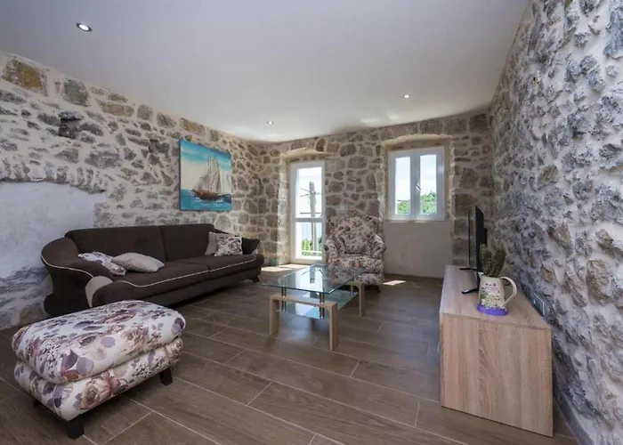 Calming Area With Infinity Pool Villa